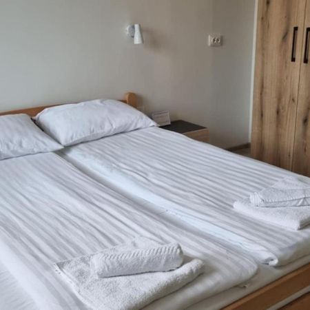 Hotel Casa Mio à Moldova Noua Extérieur photo