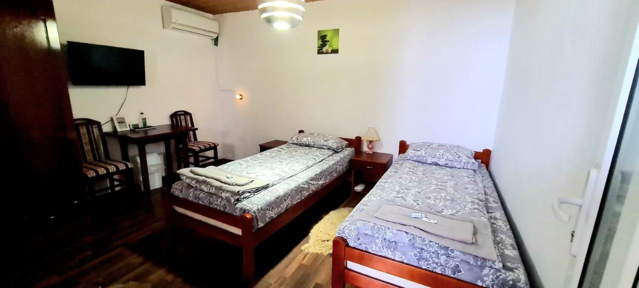 Hotel Casa Mio à Moldova Noua Chambre photo