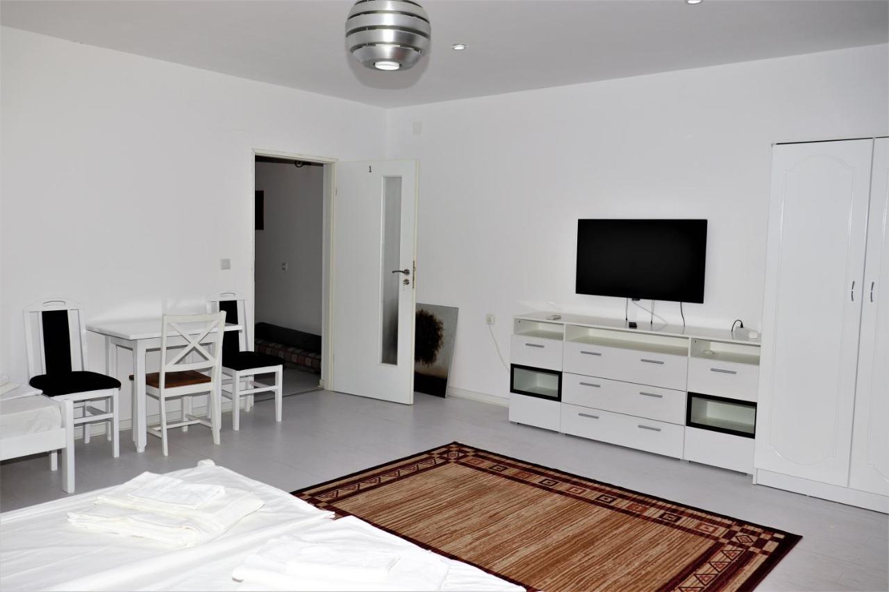 Hotel Casa Mio à Moldova Noua Extérieur photo